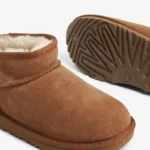 WMNS Classic Ultra Mini boots