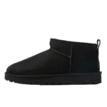 WMNS Classic Ultra Mini boots