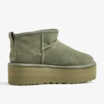 WMNS Classic Ultra Mini Platform boots