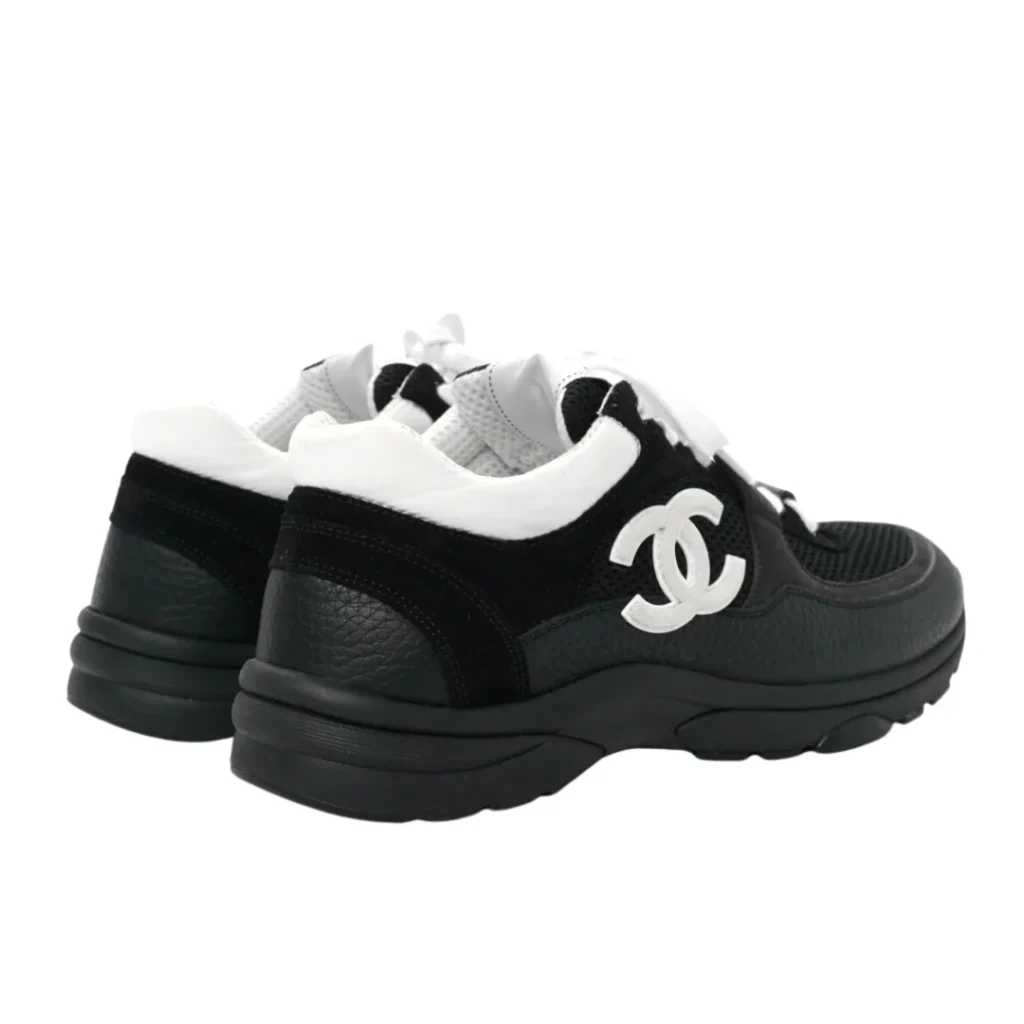 Runner Black White