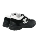 Runner Black White
