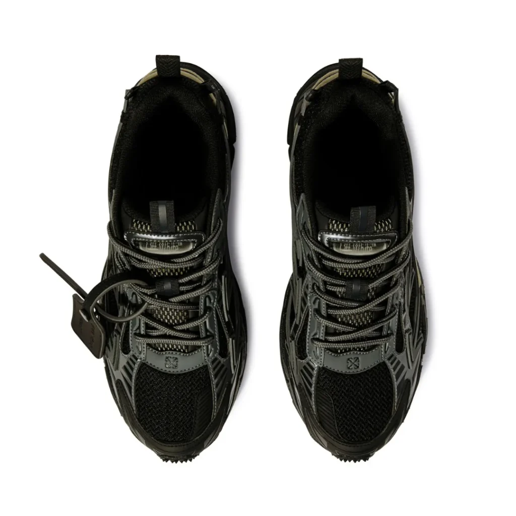 Off "Be Right Back" Black
