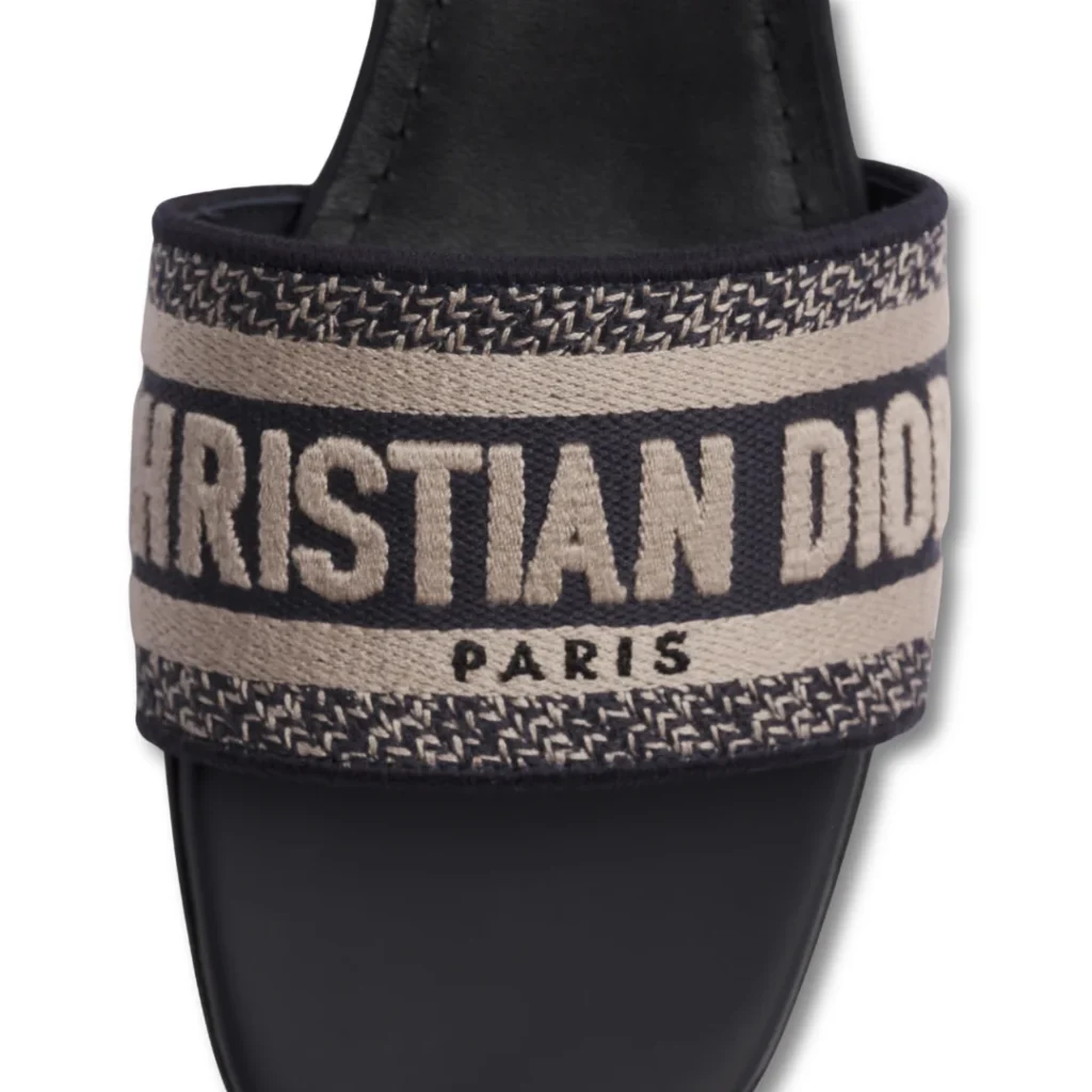 Dway Heeled Slides